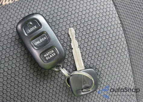 2007 Pontiac Vibe из США, поврежденный, VIN 5Y2SL65897Z422971